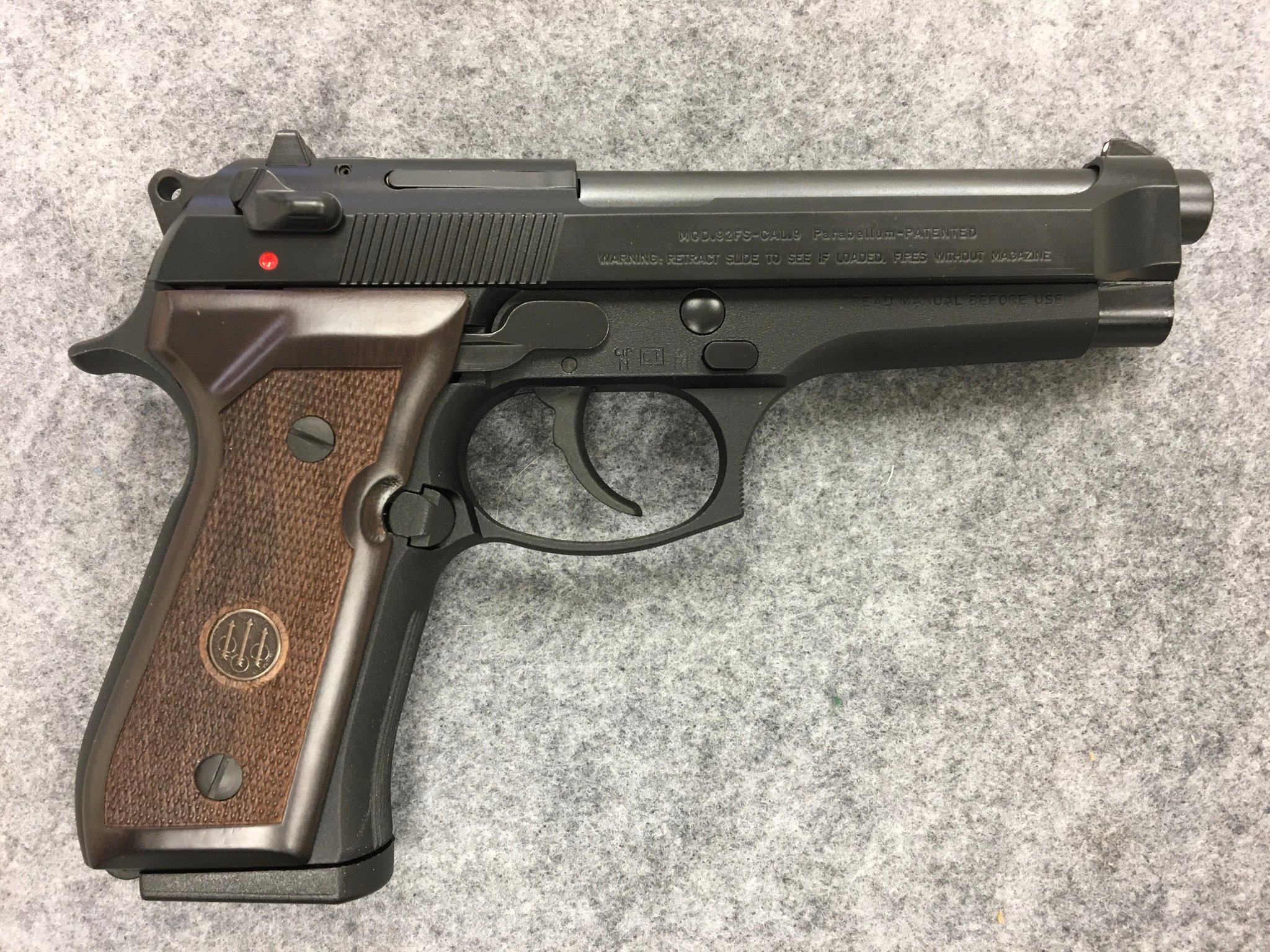 MGC PIETRO BERETTA 92F-CAL ガスガン D176 Beretta 92 pistol series - Internet Movie Firearms Database - Guns