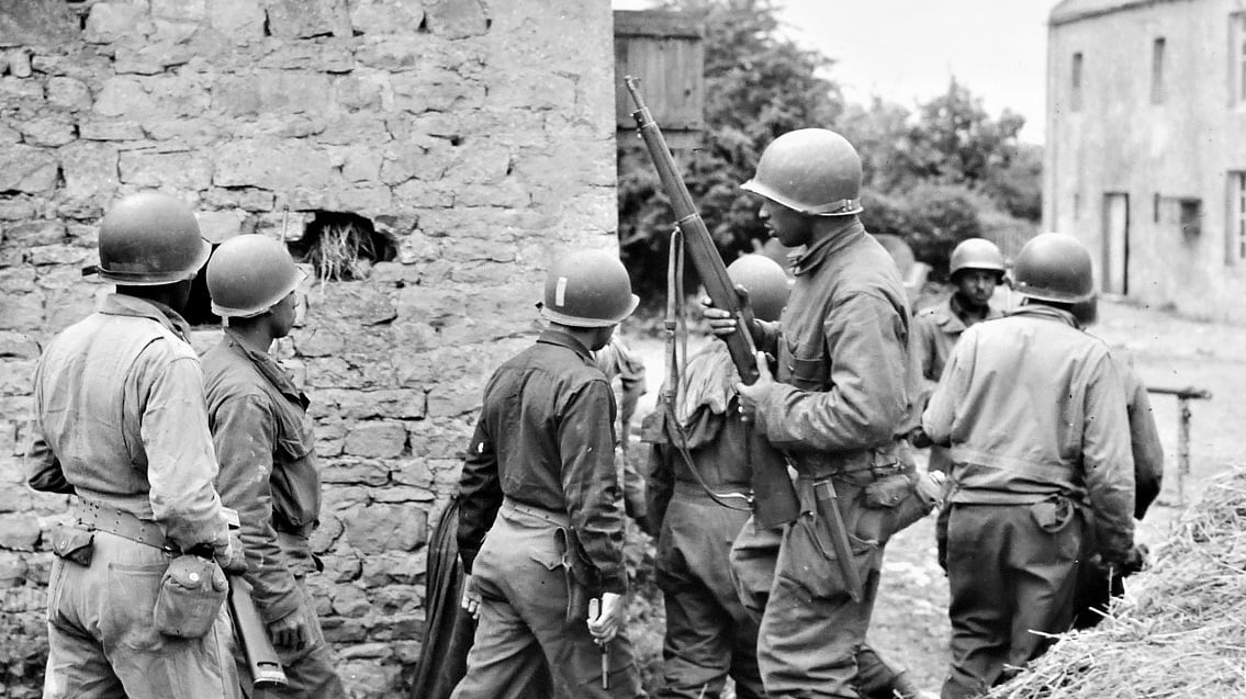 Omaha Beachhead, near Vierville-sur-Mer, France, 6.10.1944 M19003 111-SC-190120