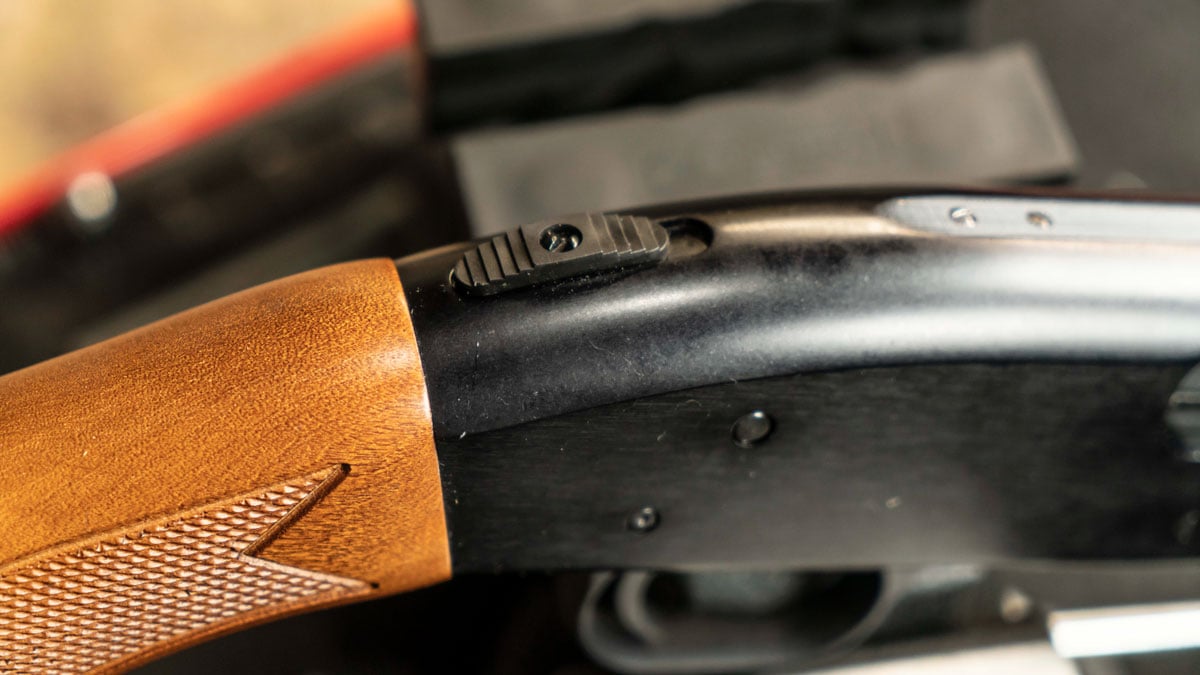 Mossberg 500 Hunting All Purpose Field Pump-Action Shotgun