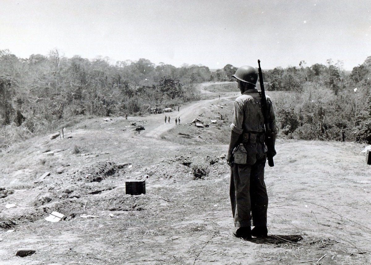 Marines with M1903 Springfields Guadalcanal