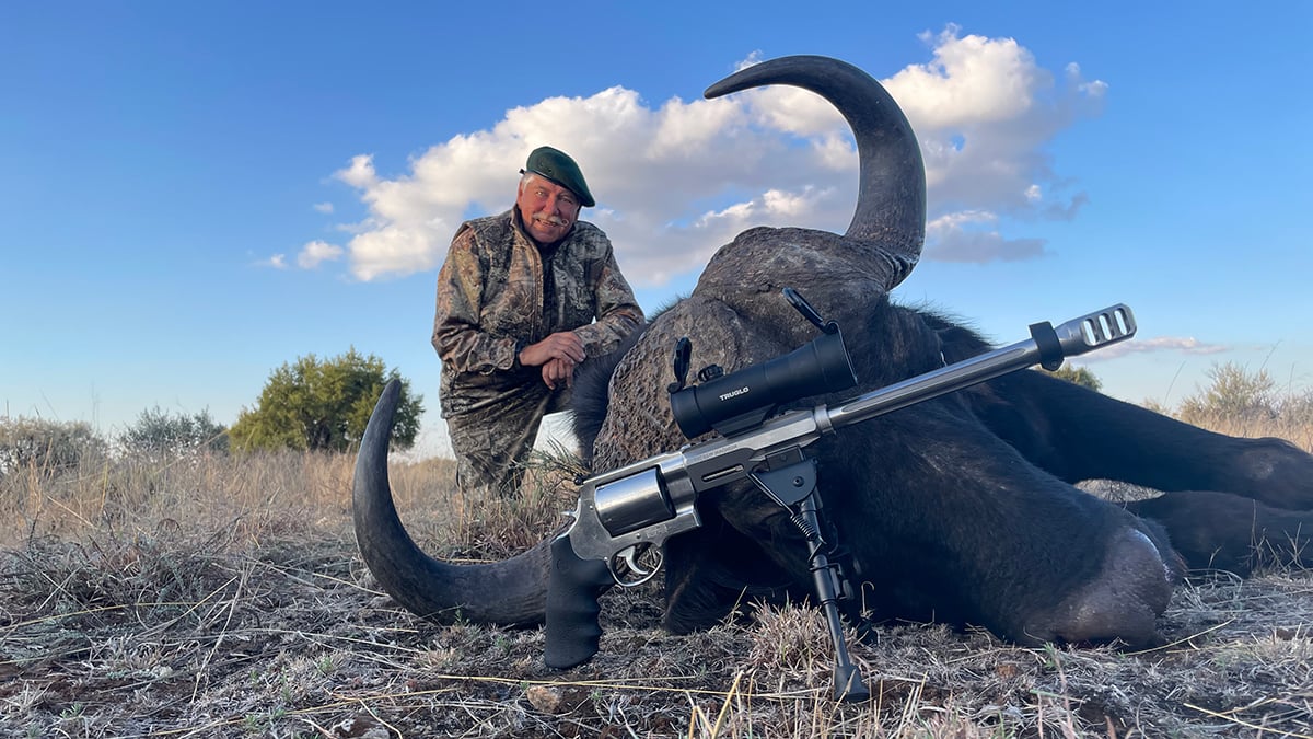 S&W 460 XVR with cape buffalo