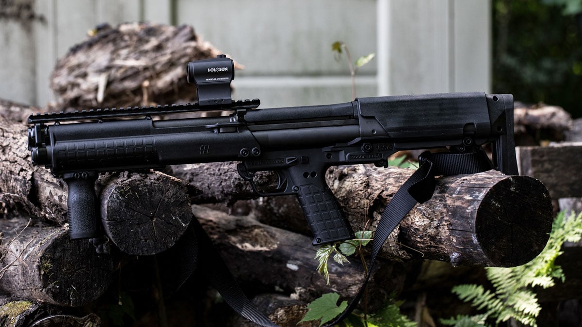 KelTec KSG 12-gauge shotgun tactical package