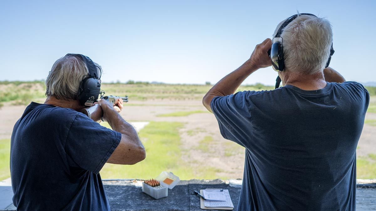 Shooting Lever Action Rifle Silhouette with spotter