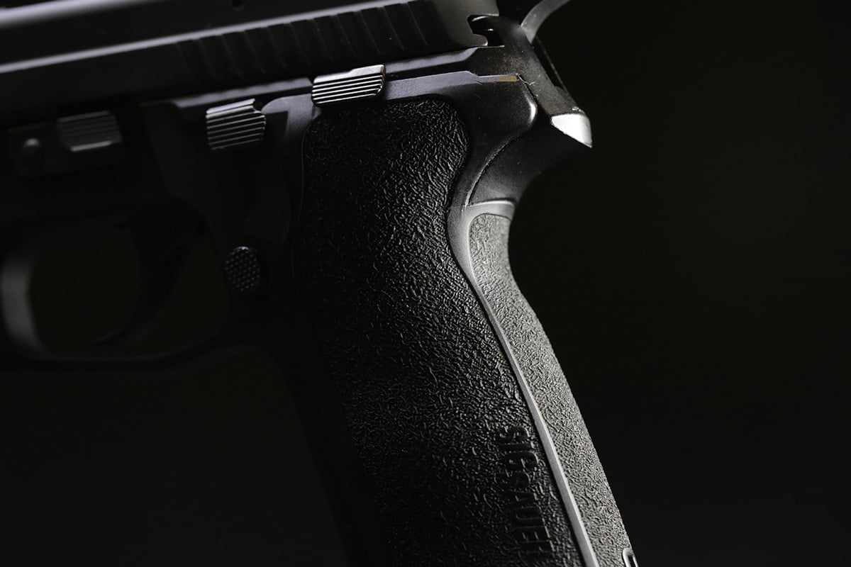 SIG Sauer P229 .40 S&W handgun