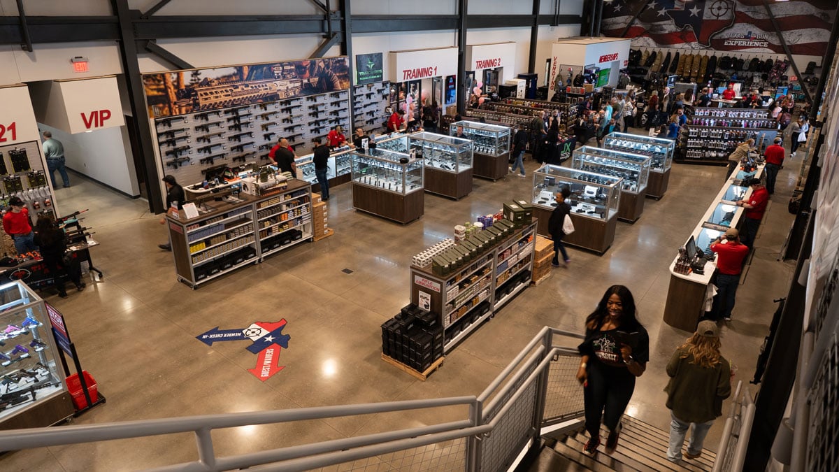 Texas Gun Experience main floor