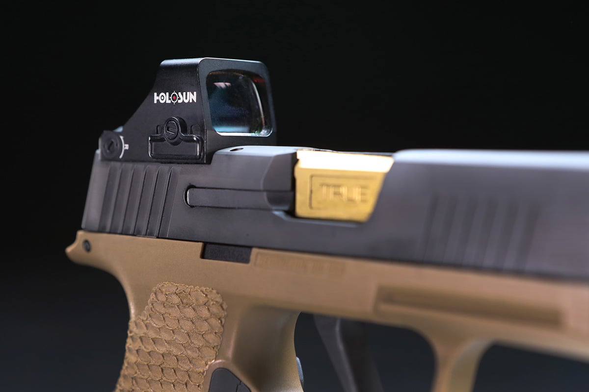 SIG Sauer P365 XL with Holosun 507K