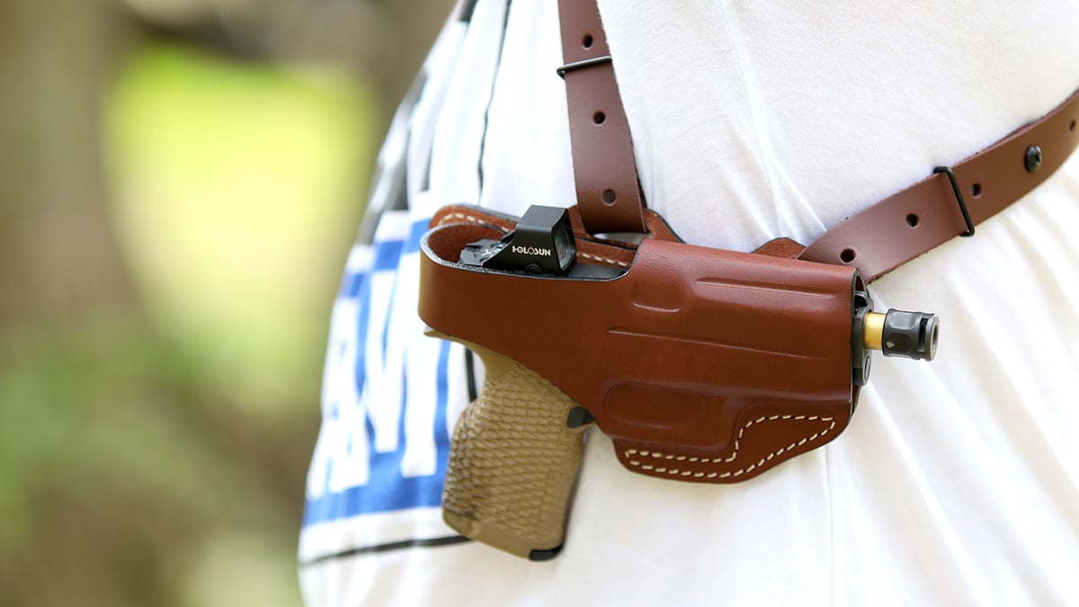 SIG Sauer P365 XL in leather Falco holster