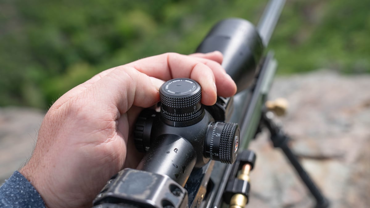 elevation turret on riflescope