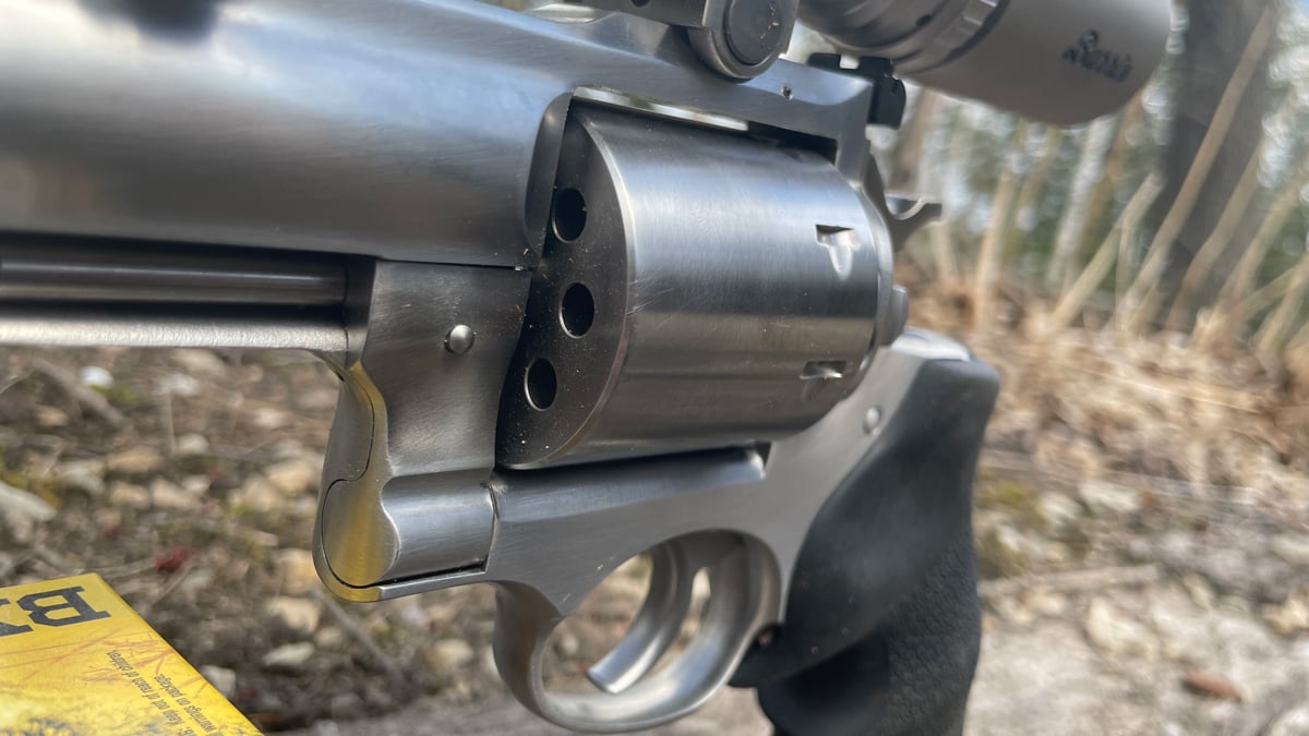 cylinder on Super Redhawk