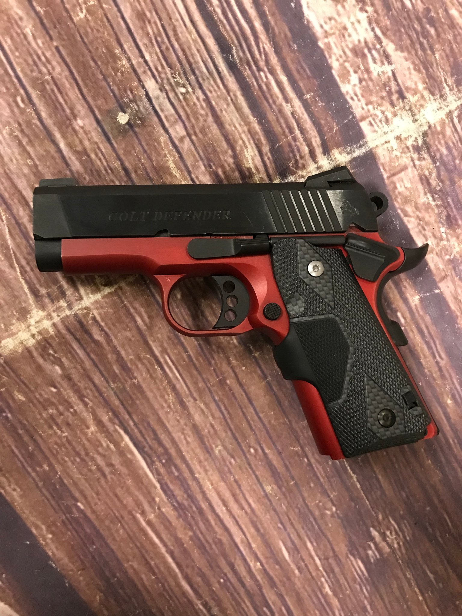 Colt 1911 Defender
