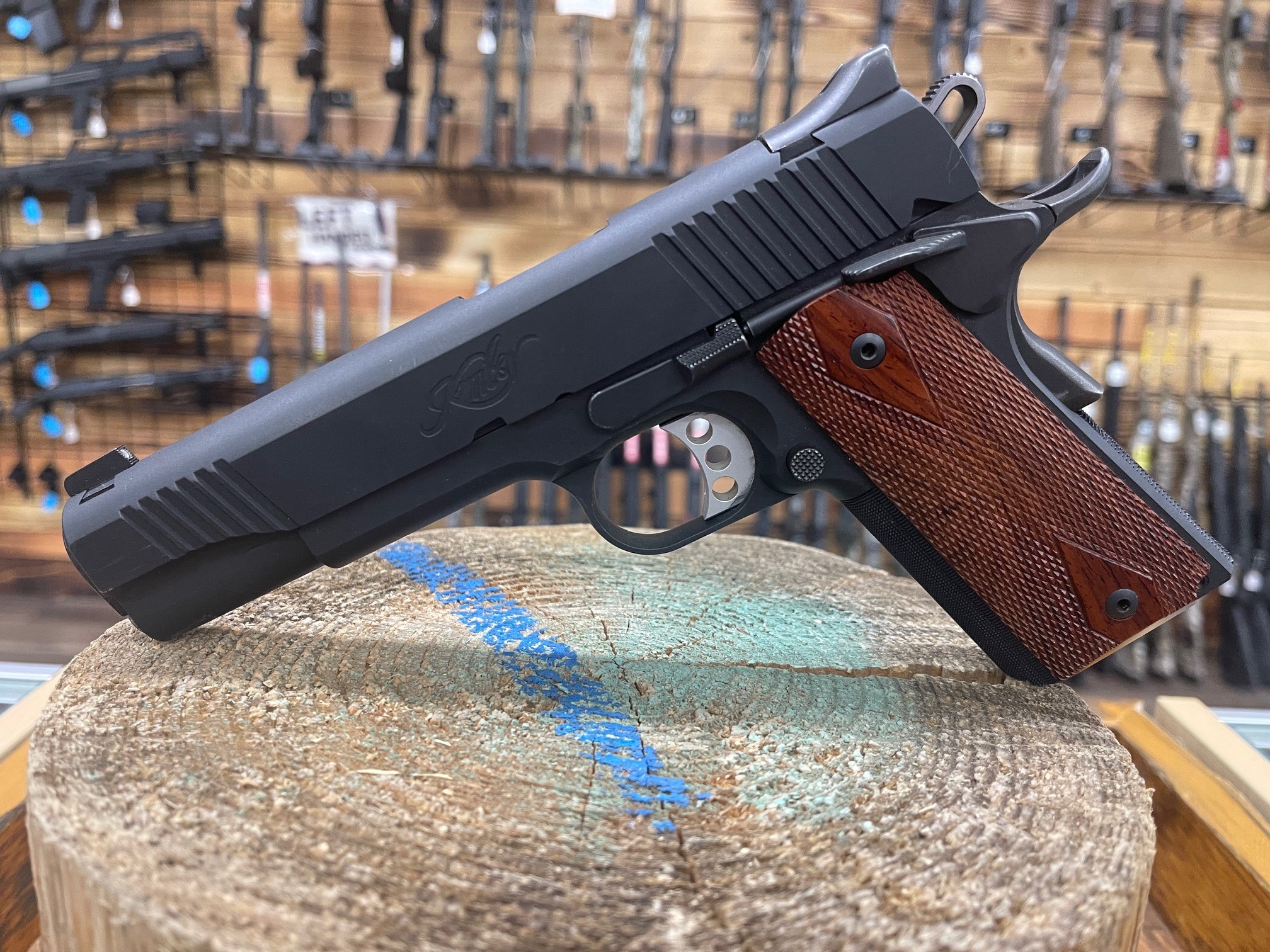 Kimber Custom 45acp 7rd Walnut Grips Ii - 7+1 Rounds
