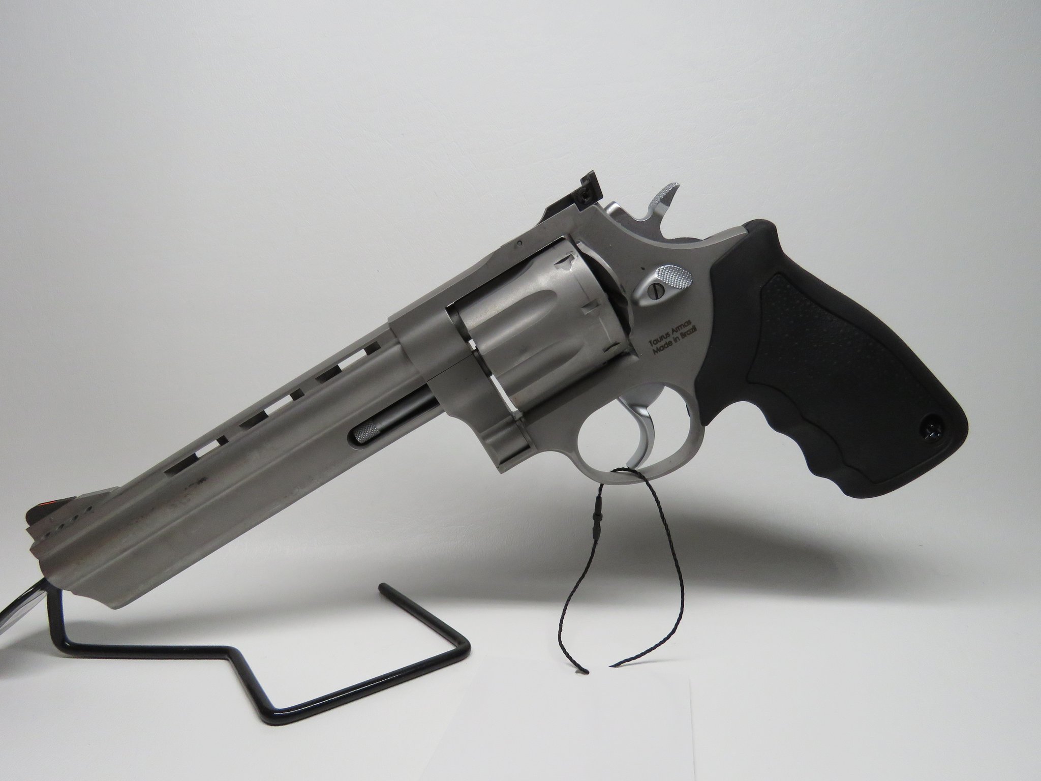 Taurus M608
