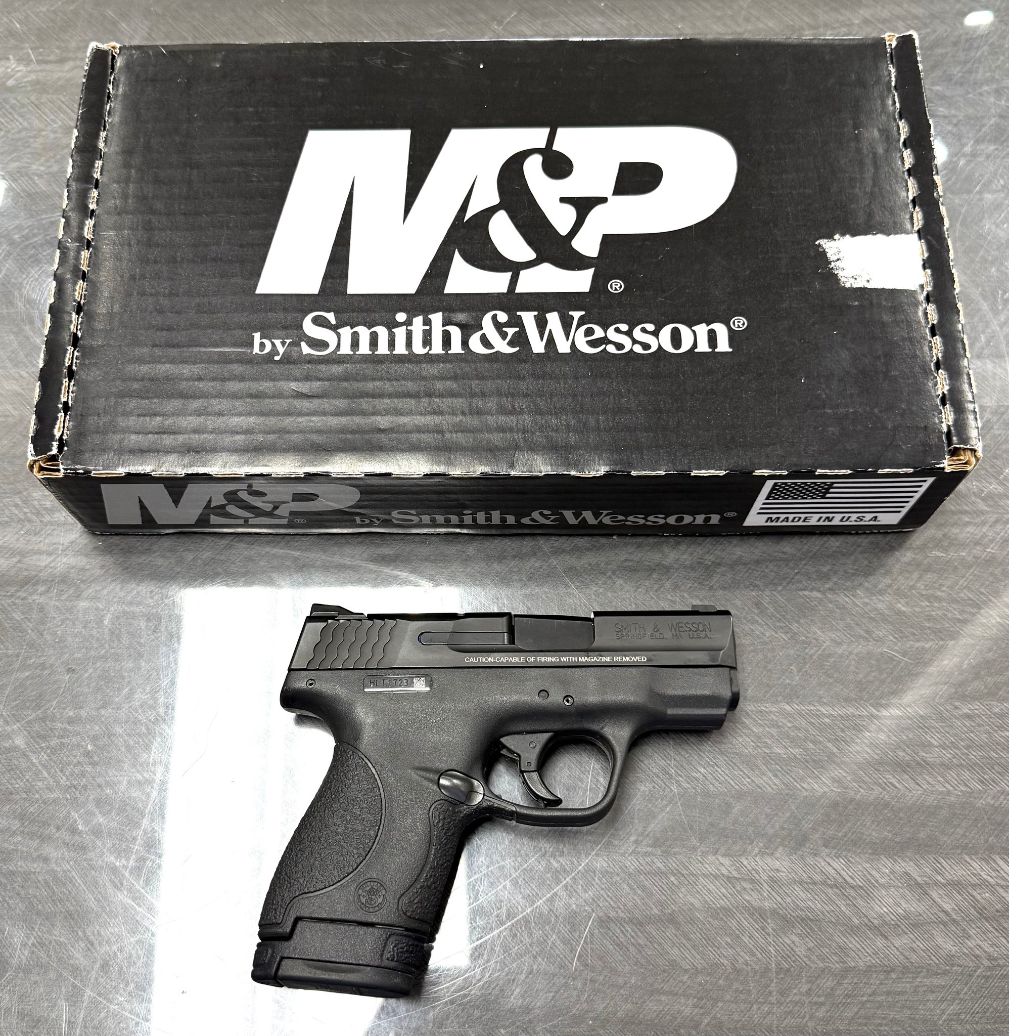 SMITH & WESSON M&P40 SHIELD