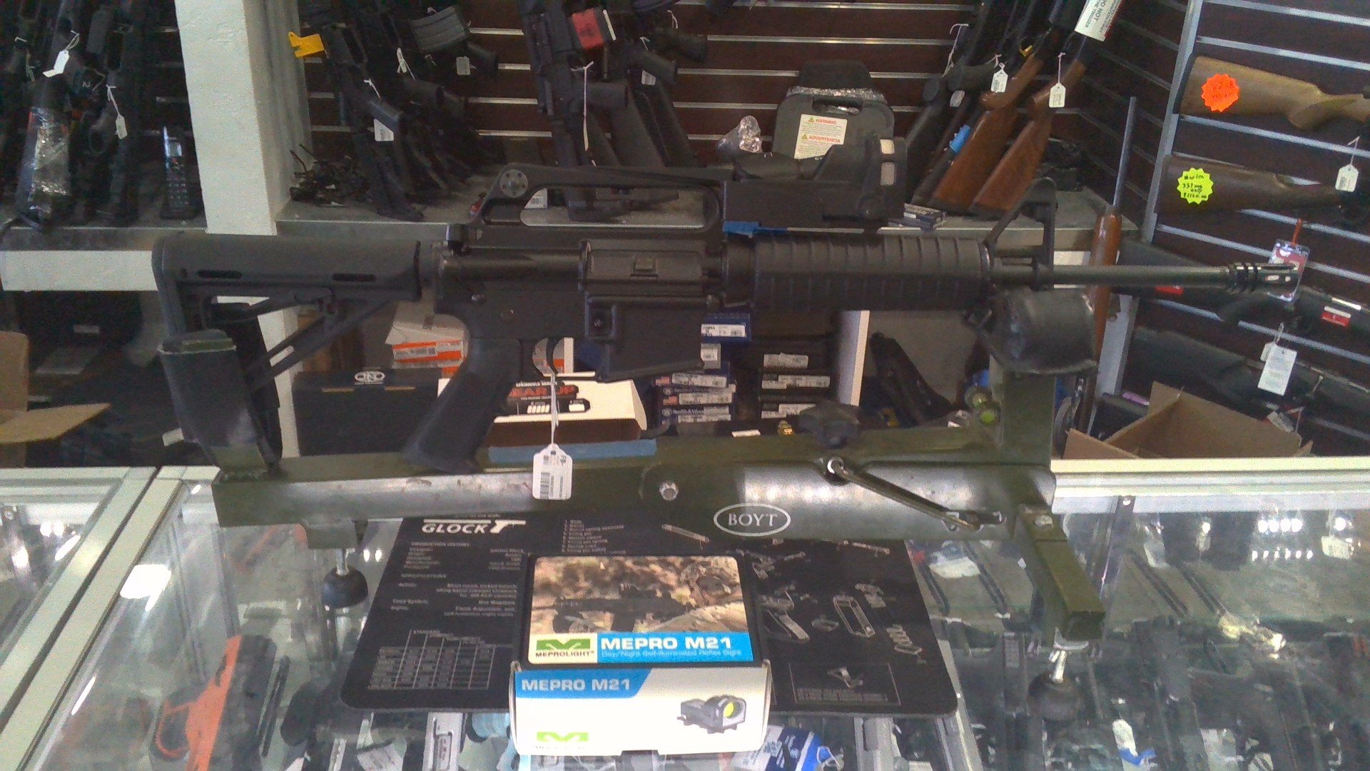 H&R M16a2