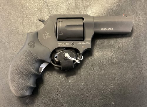 TAURUS 856