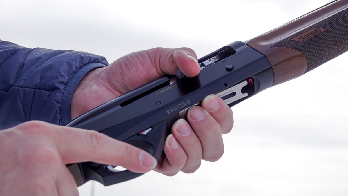 Benelli Montefeltro controls
