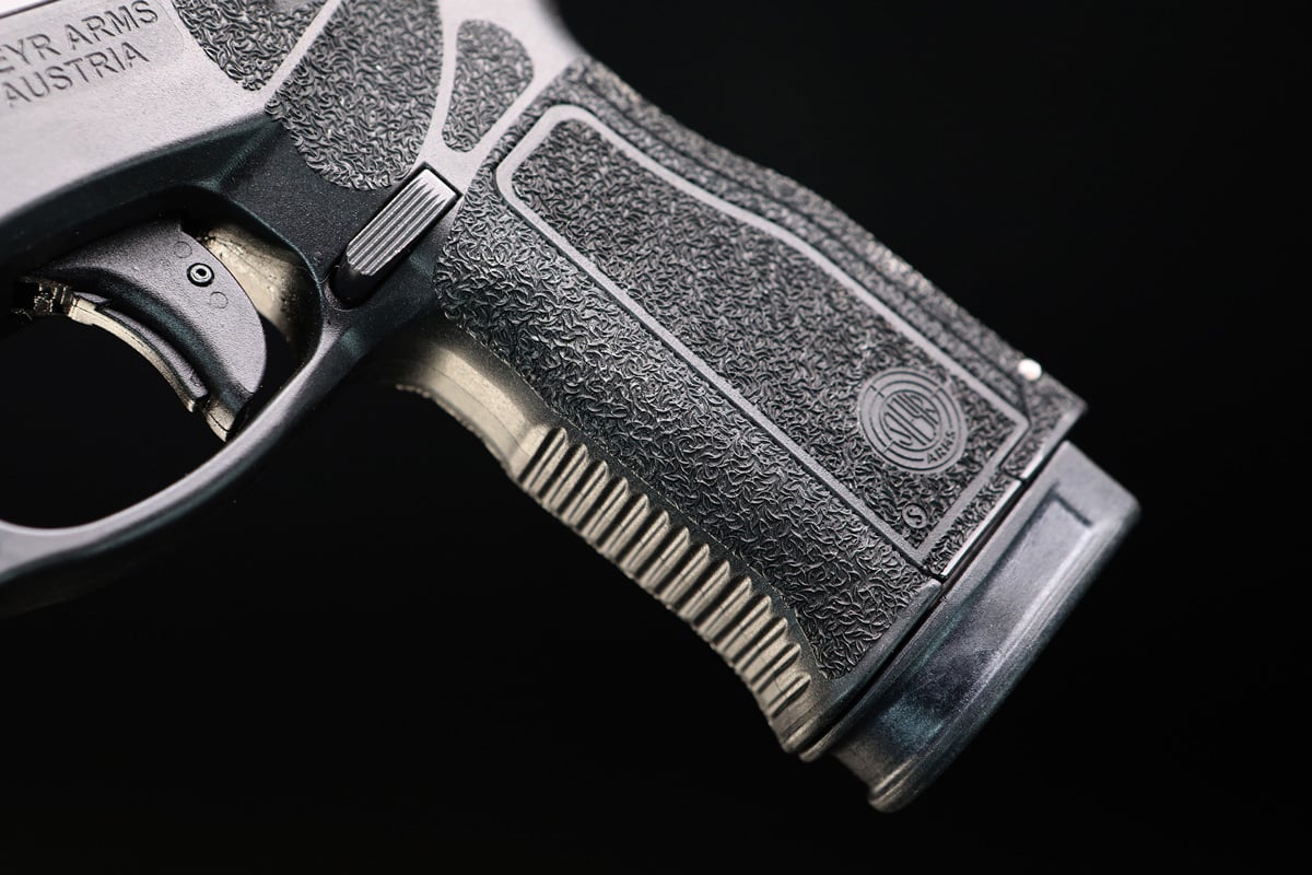 Steyr M9 A2 MF grip