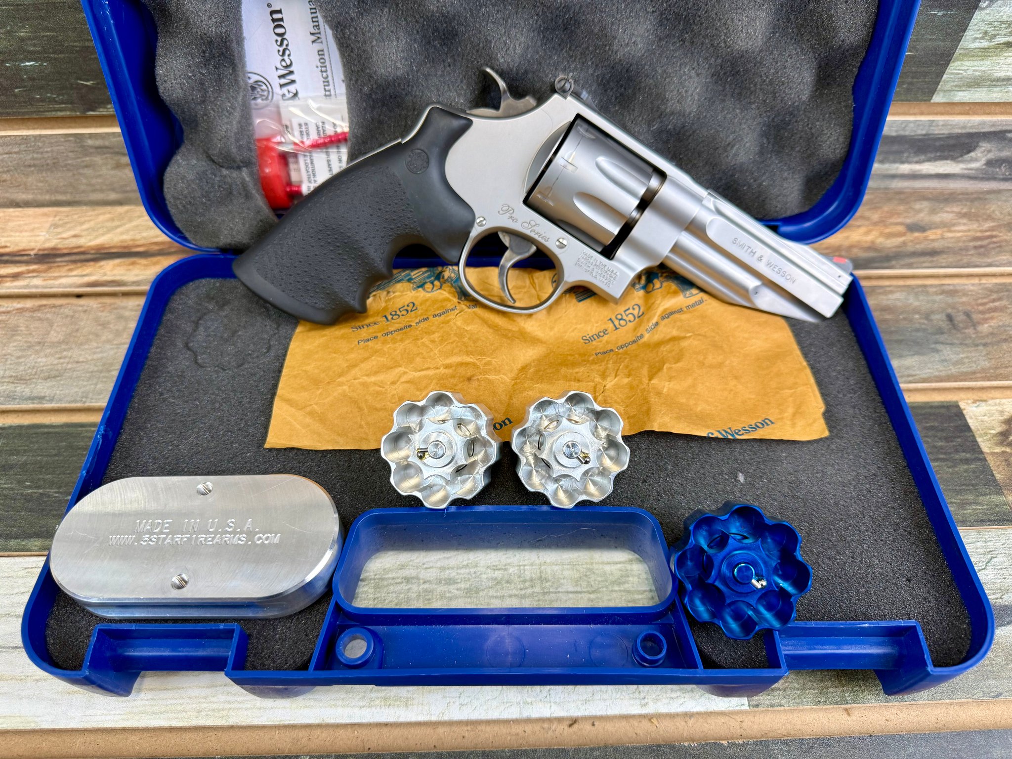 SMITH & WESSON M627