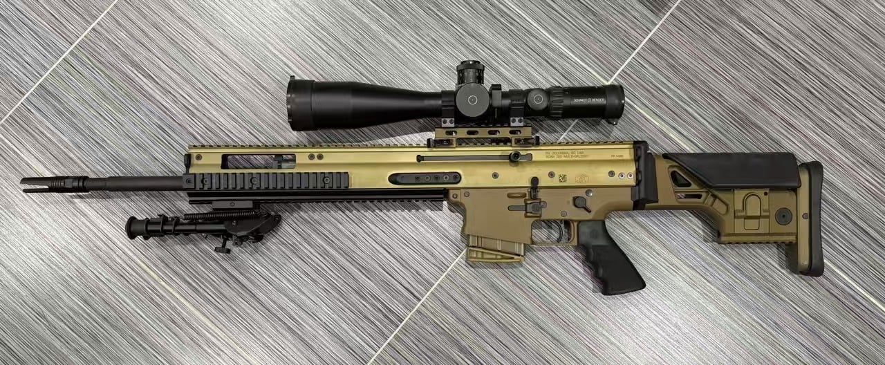 FN Scar 20s