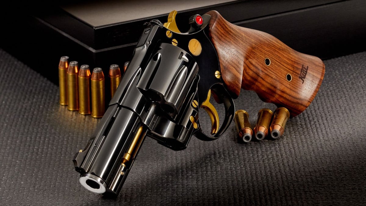 Nighthawk Custom Korth Classic revolver