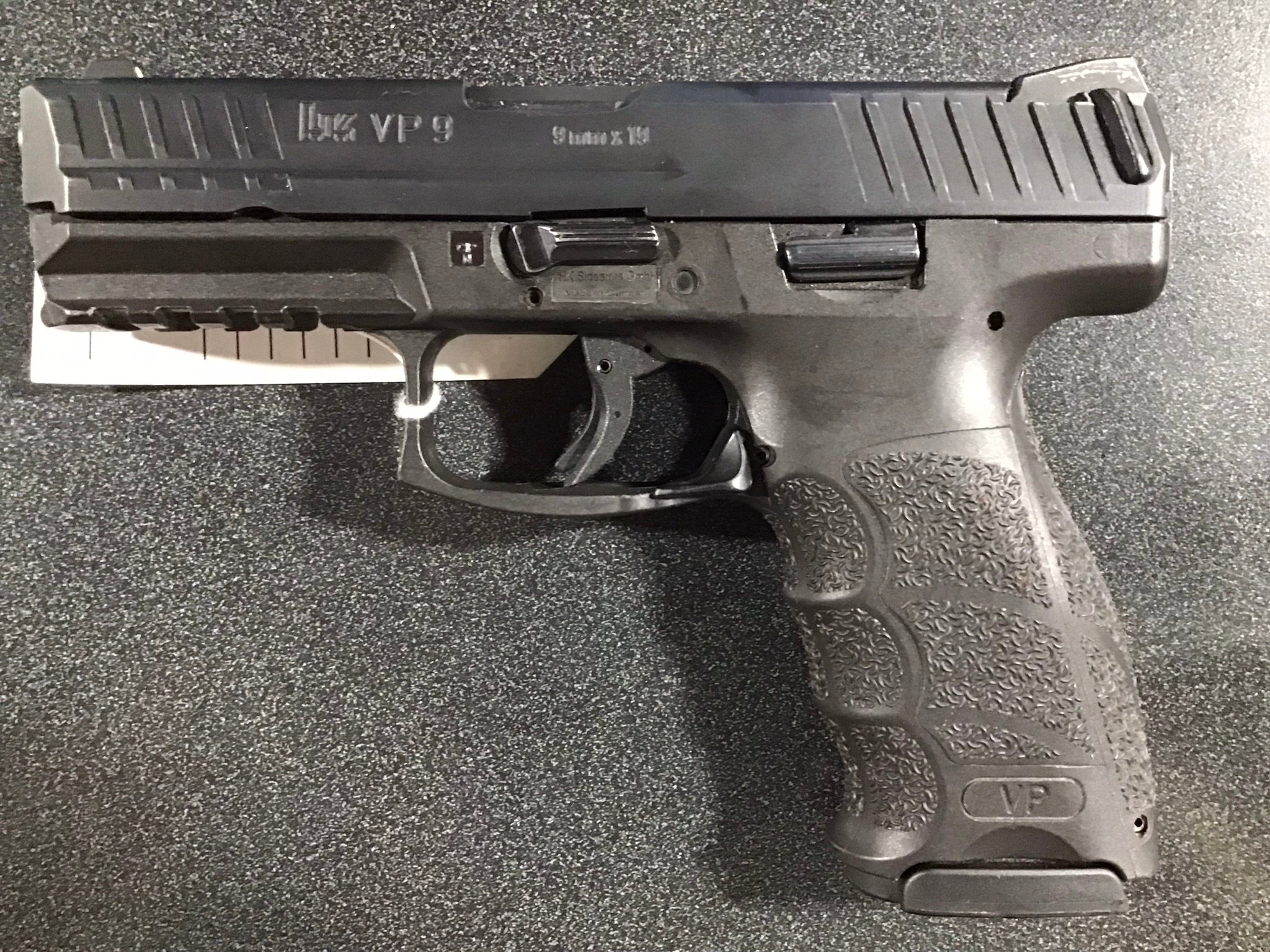 HECKLER & KOCH VP9