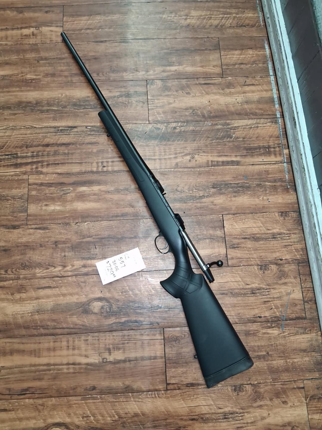 CZ 557