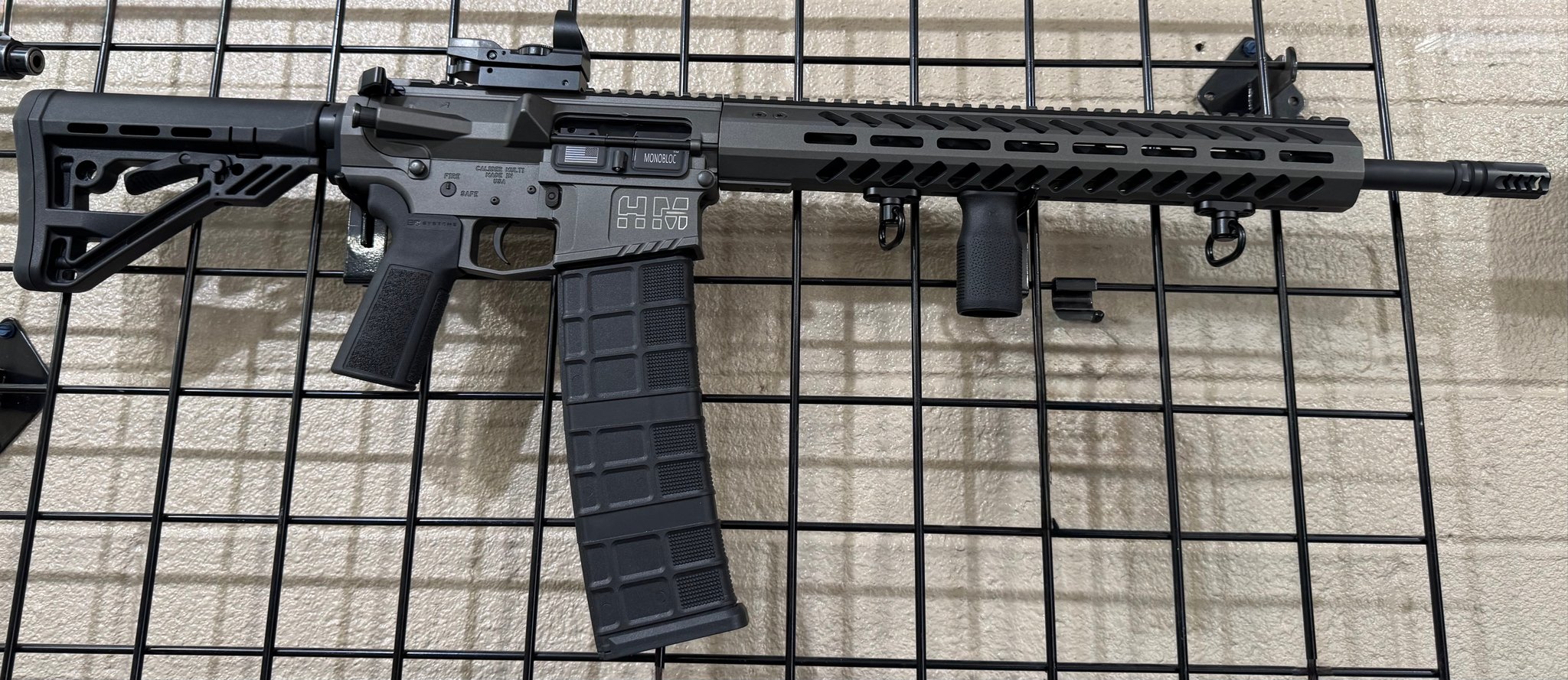Hm Defense & Technology Avenger M308 With Red Dot