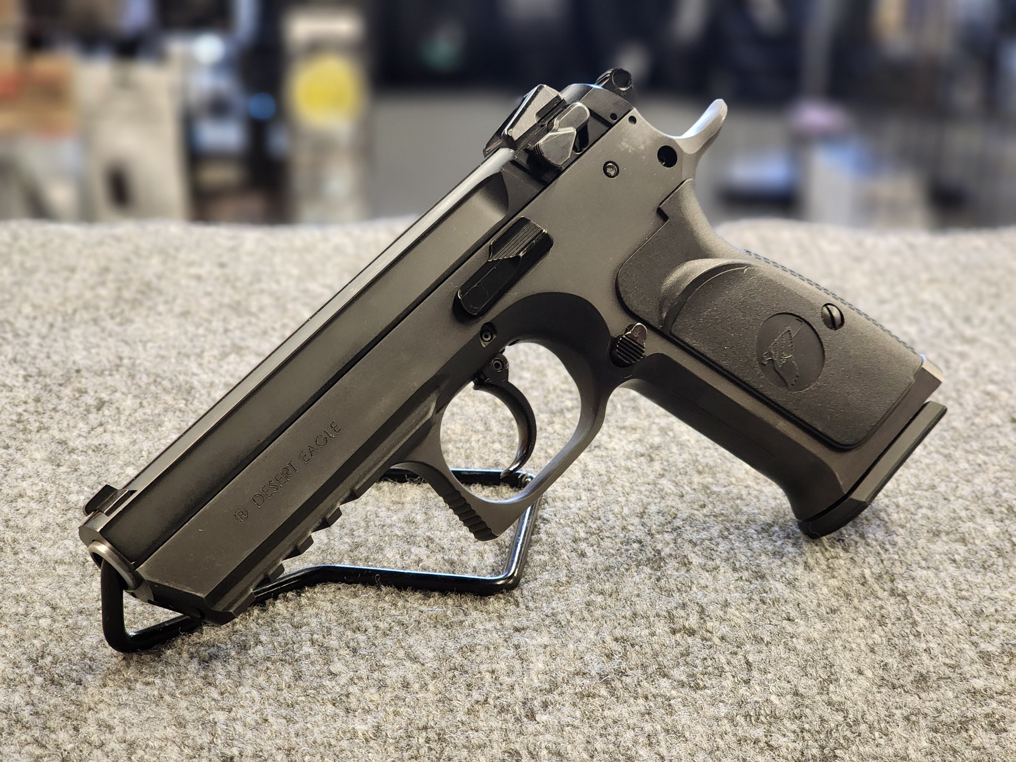 ECOM00432368 MAGNUM Research Desert Eagle ECOM00432368 521358