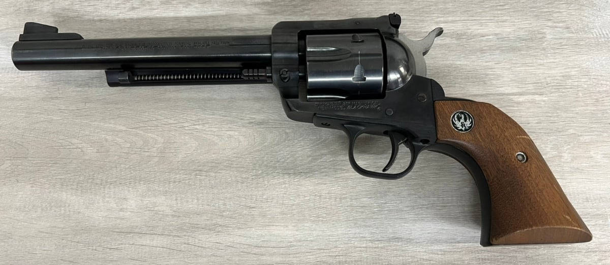 RUGER NEW MODEL BLACKHAWK