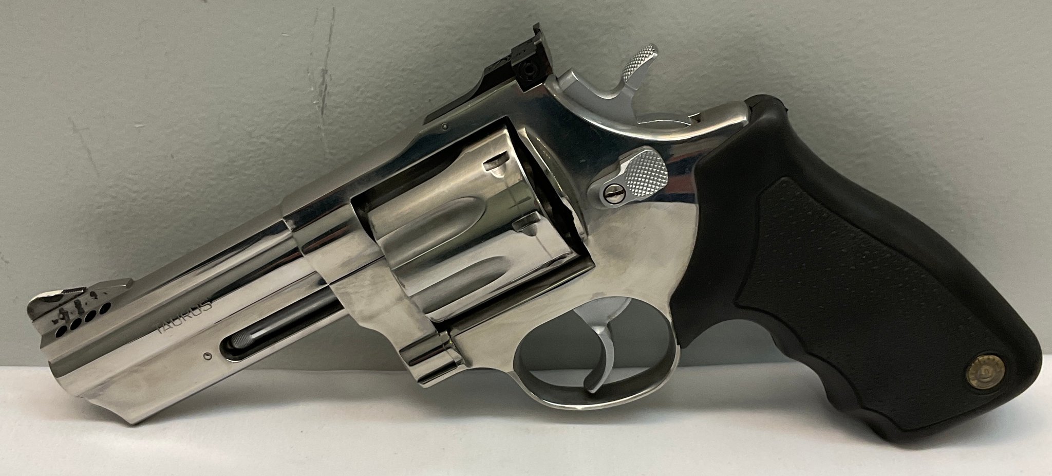 Taurus 608