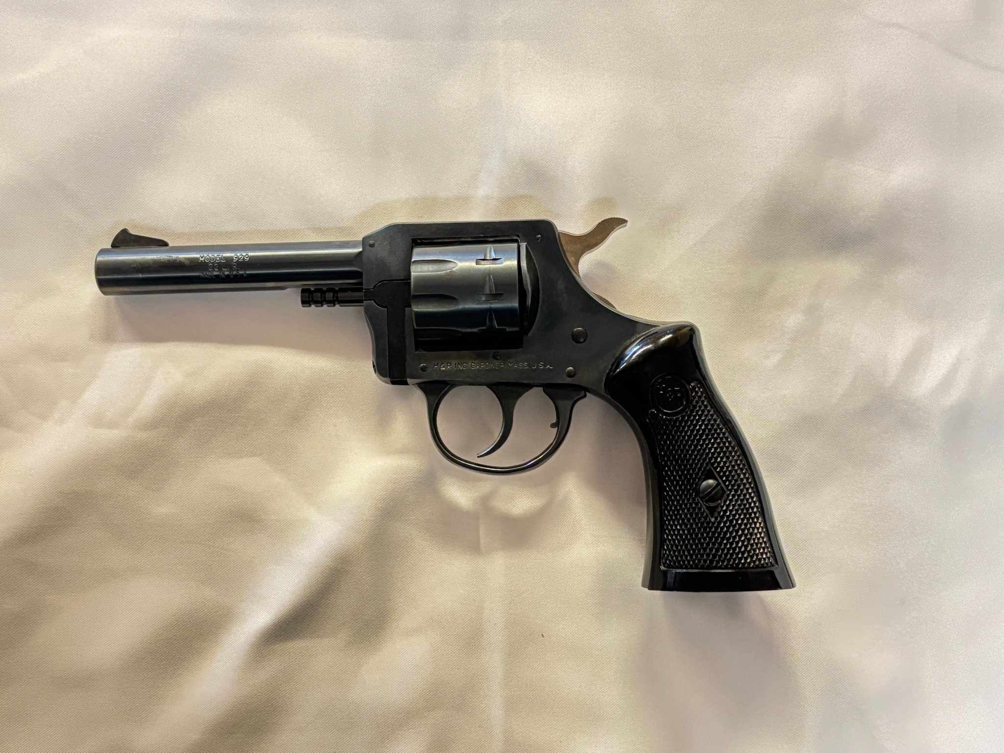 H&R Model 929