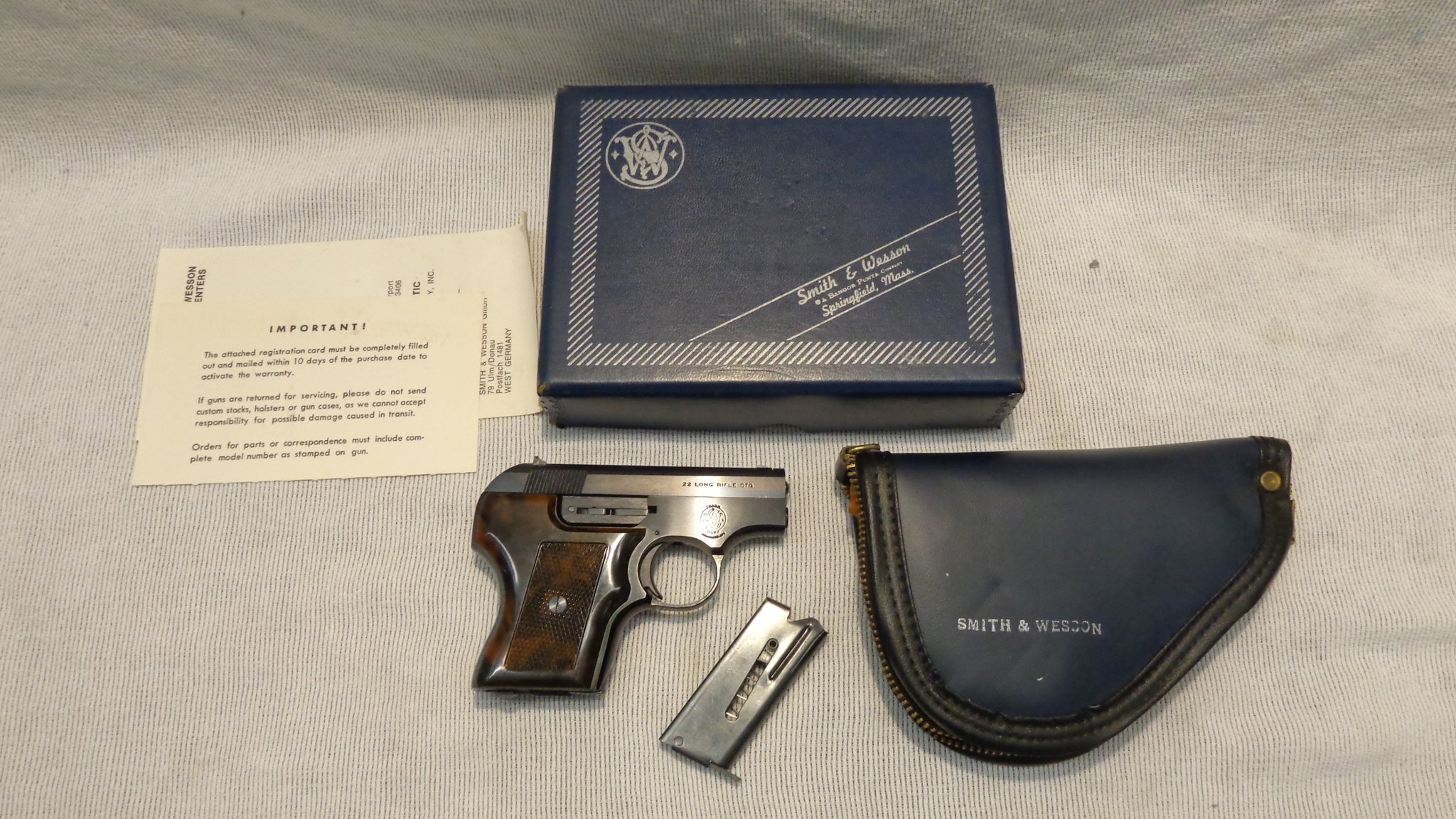 Smith & Wesson 61