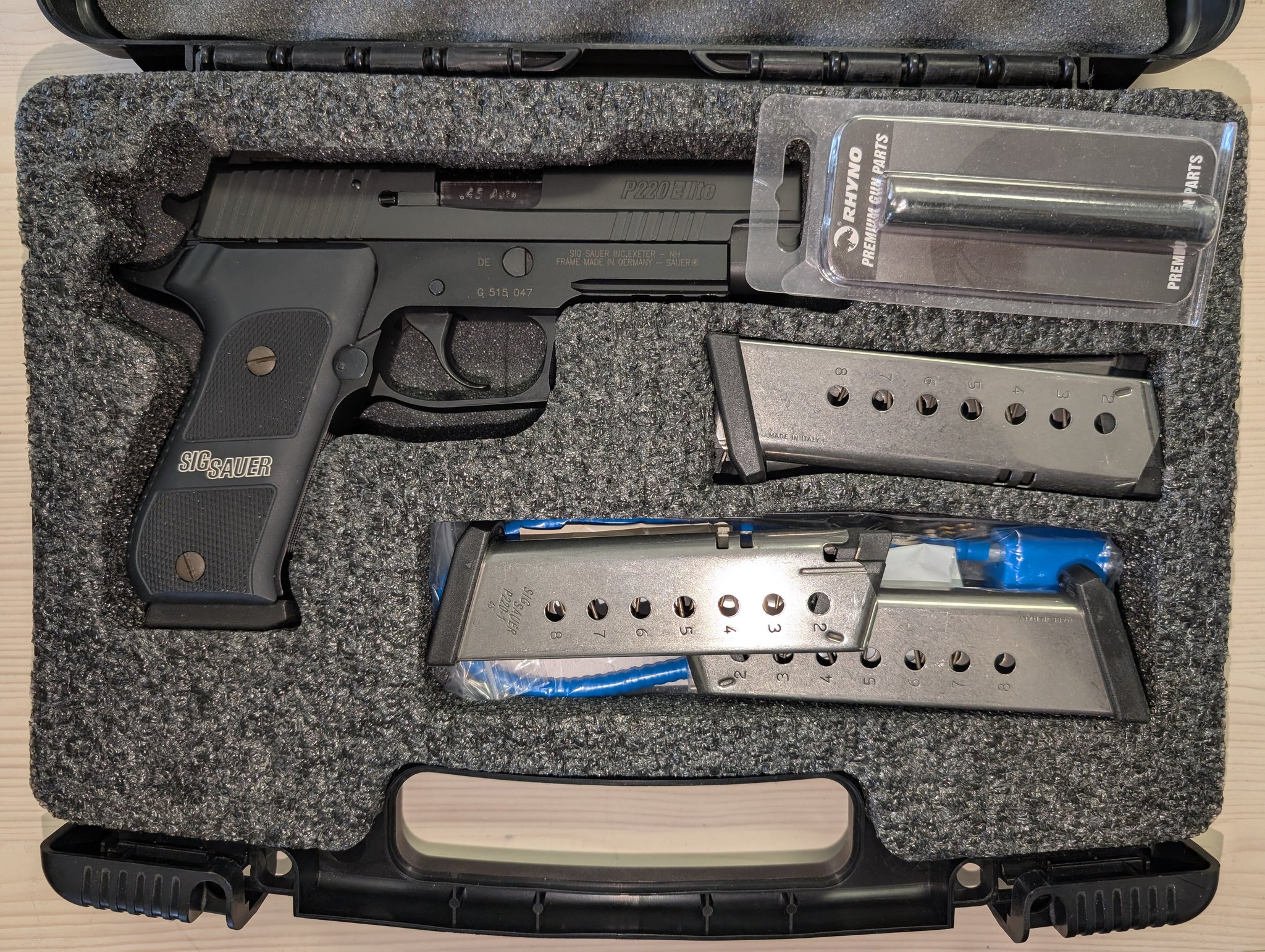 Sig Sauer P220 Elite Dark