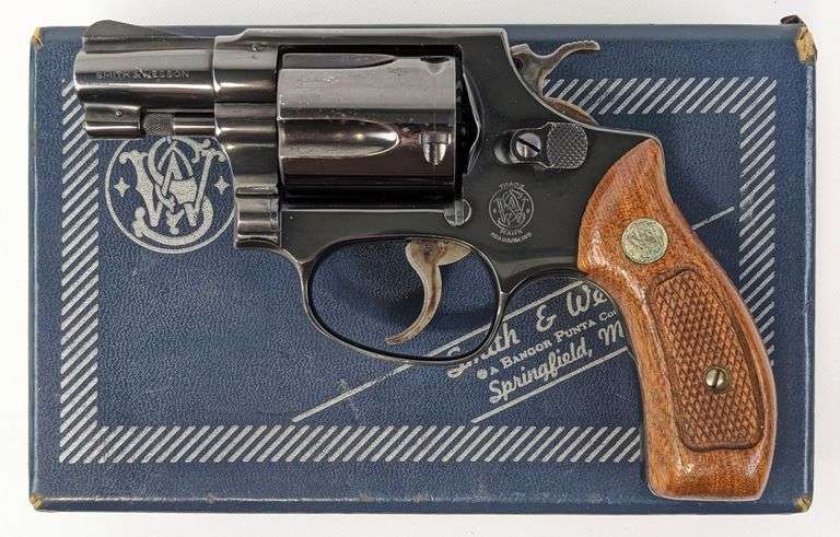 Smith & Wesson 36