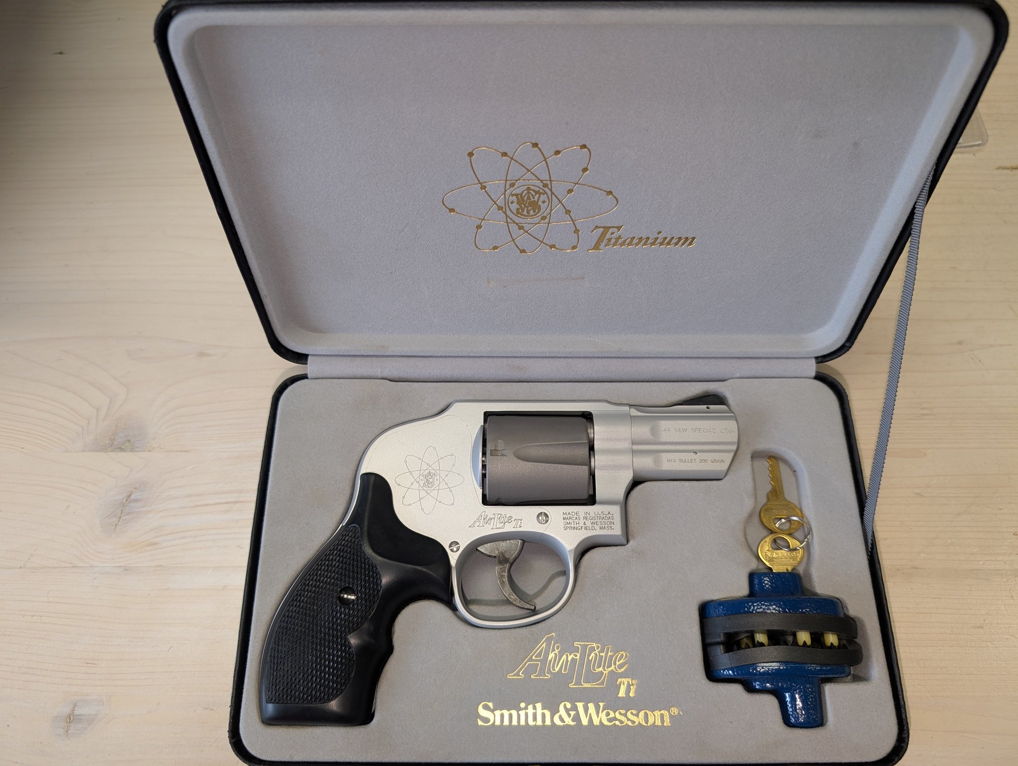 Smith & Wesson Model 296 Airlite Ti