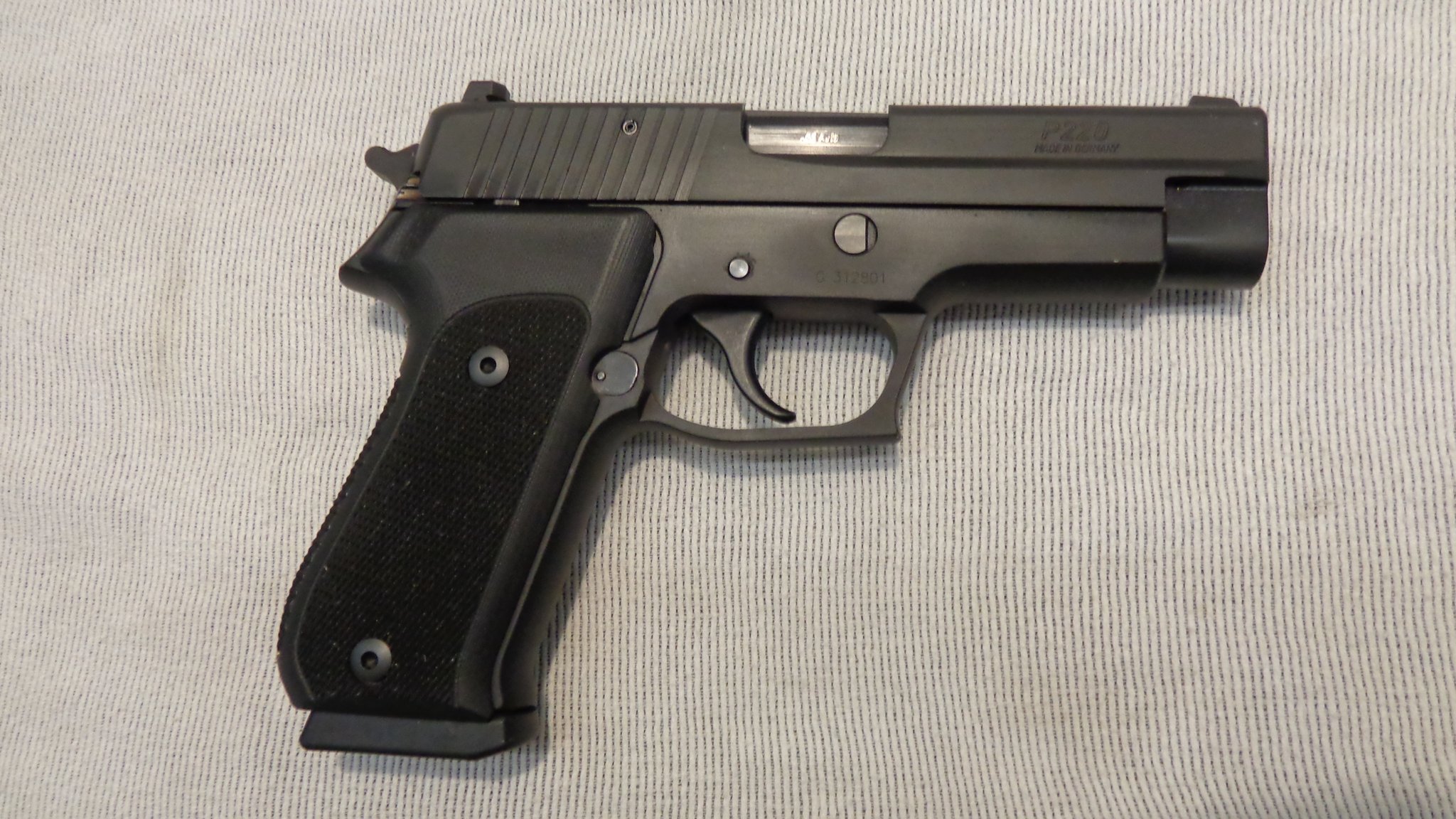 SIG Sauer P220 Made In Germany ECOM00434291 523640
