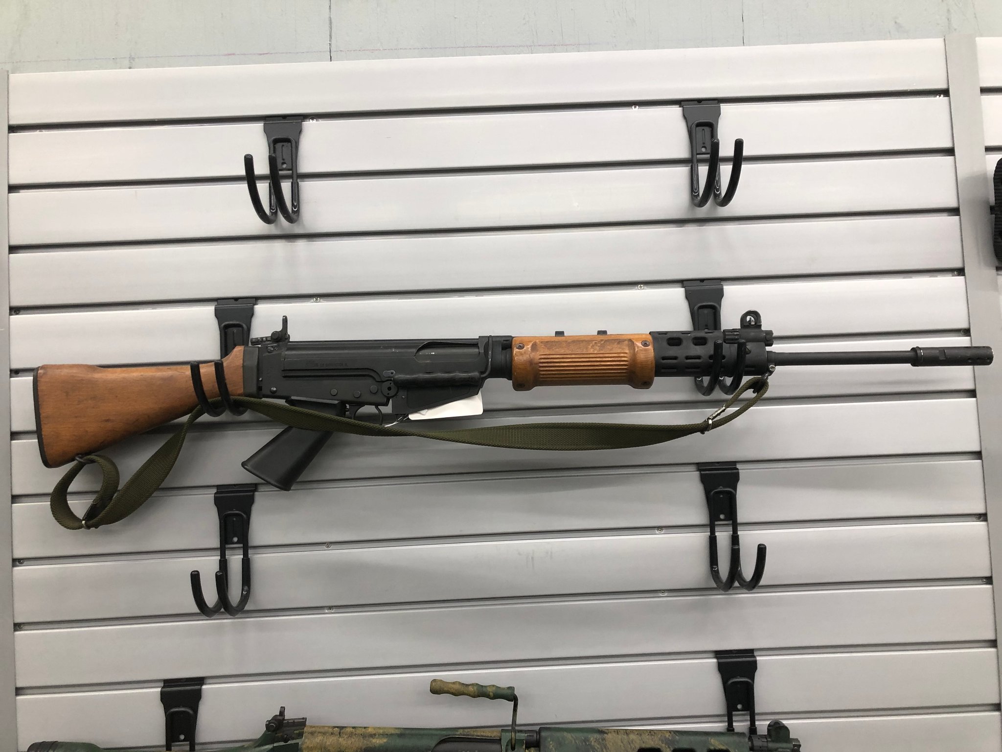 DS Arms Israeli Fal ECOM00435284 524817