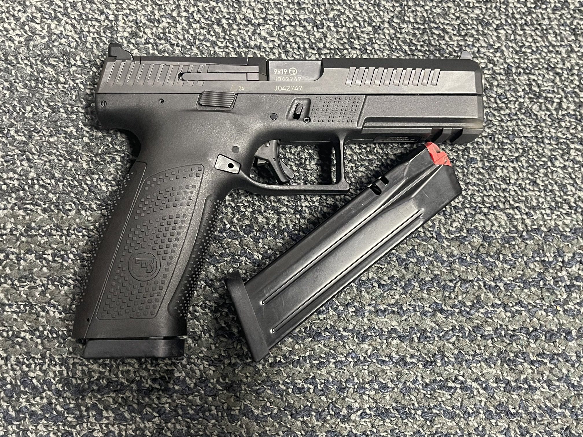 Cz P-10 F
