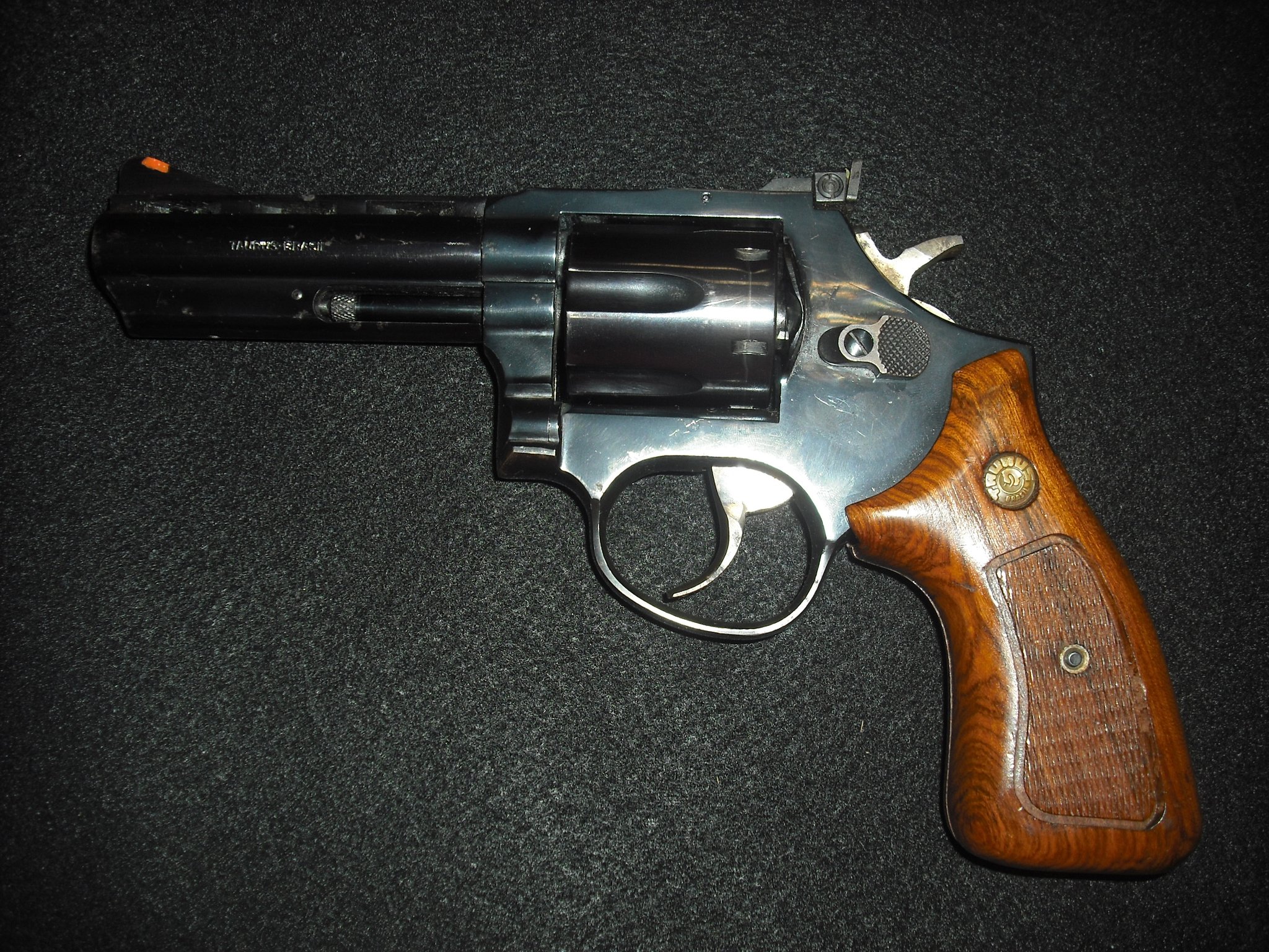 Taurus 689