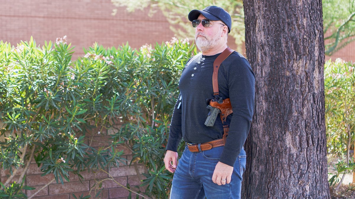 Masterbilt Slabside Perfection shoulder holster