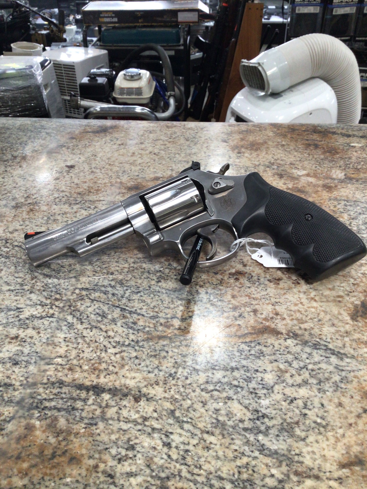 Smith & Wesson 66-6