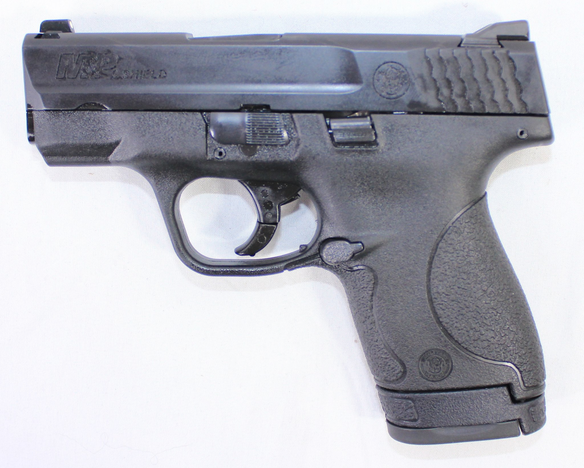 Smith & Wesson Like-new S&w M&p Shield 9 9mm 2-mags & Box