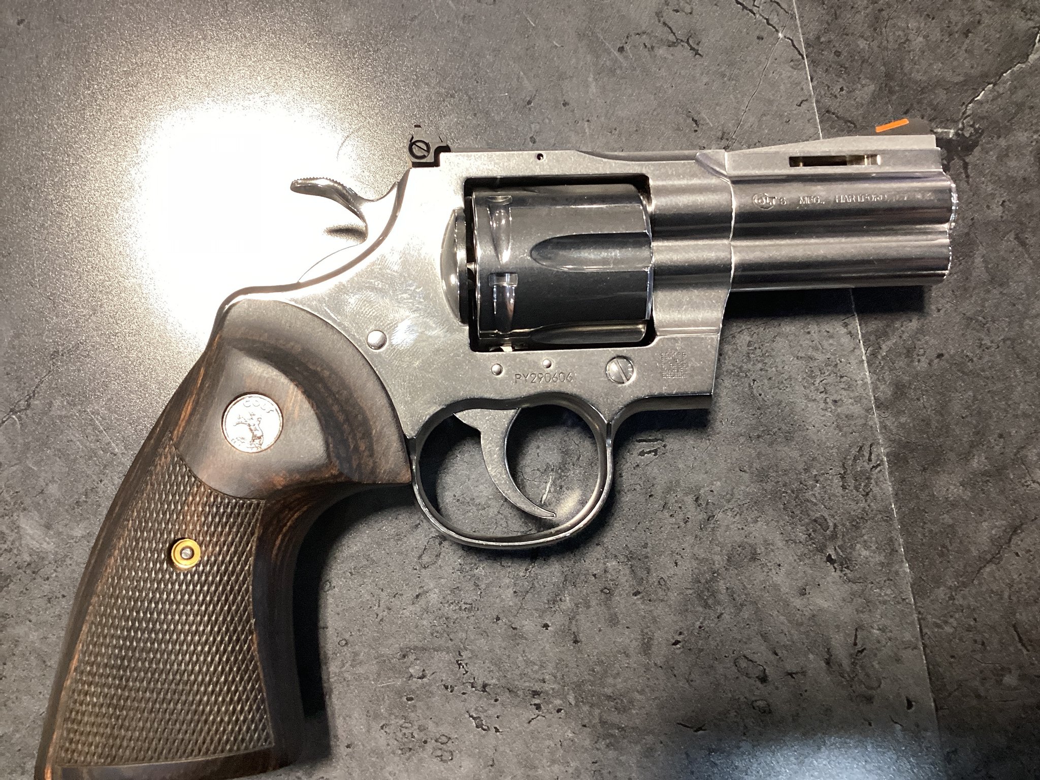 ECOM00438551 COLT Python ECOM00438551 528755
