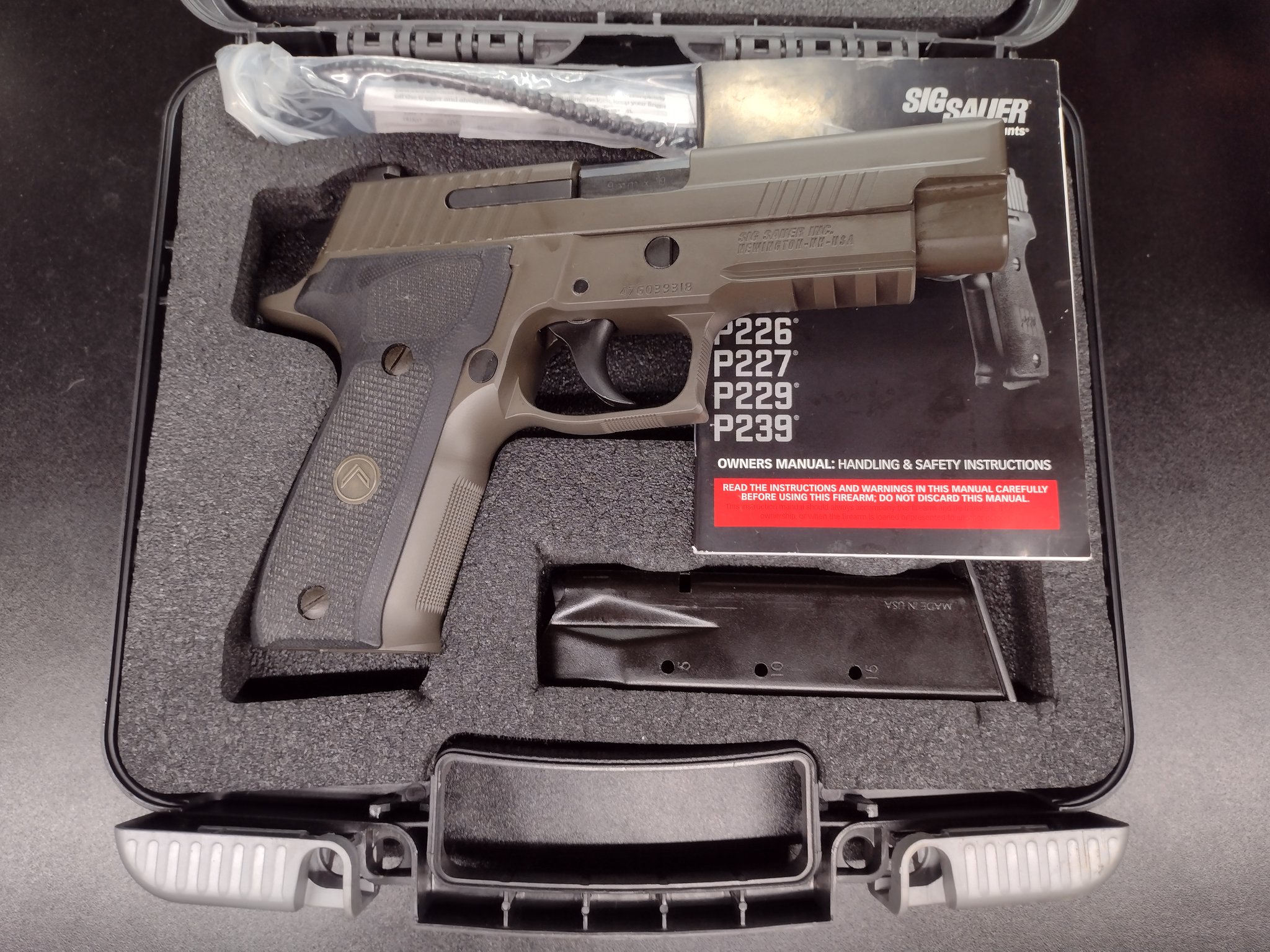 Sig Sauer P 226 Legion