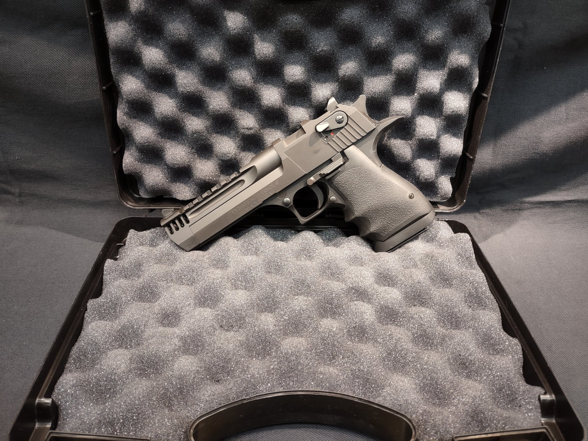 Magnum Research Desert Eagle L5