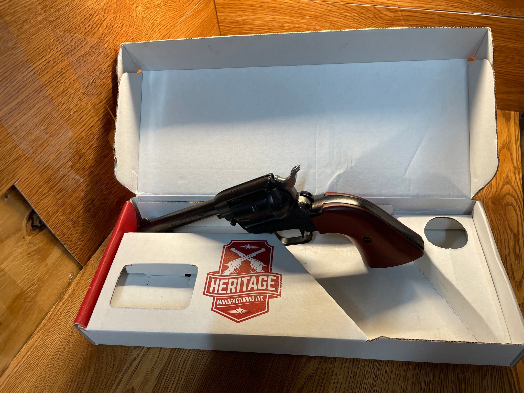ECOM00438974 HERITAGE Mfg. Rough Rider ECOM00438974 529263