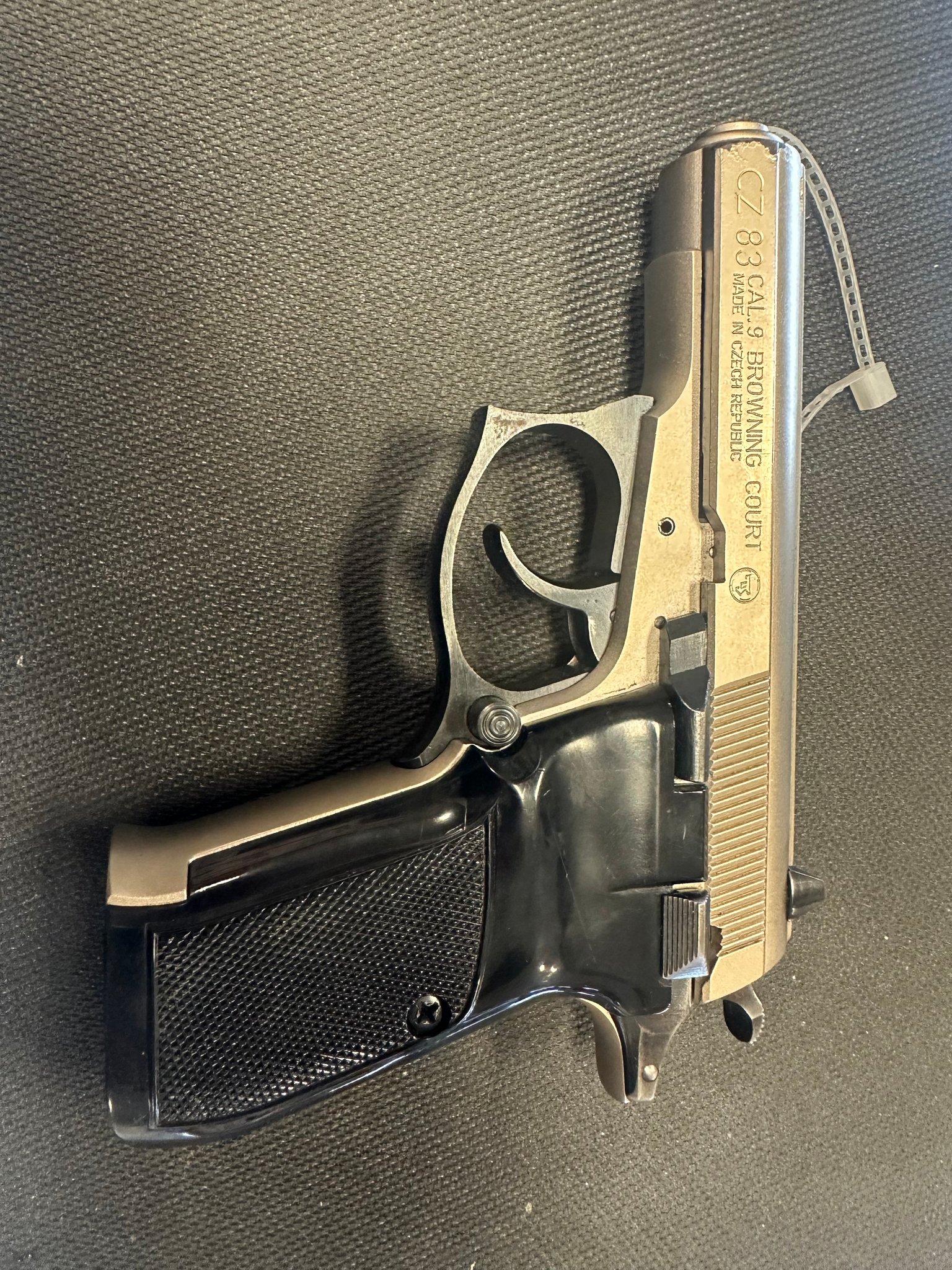 Cz 83
