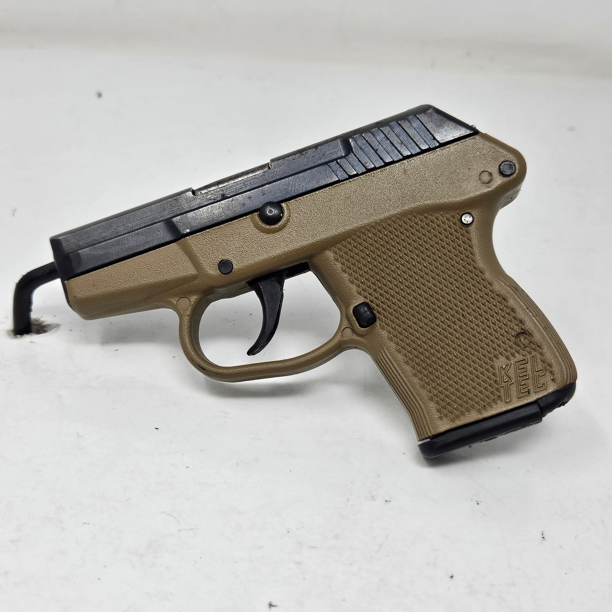 Keltec P-32