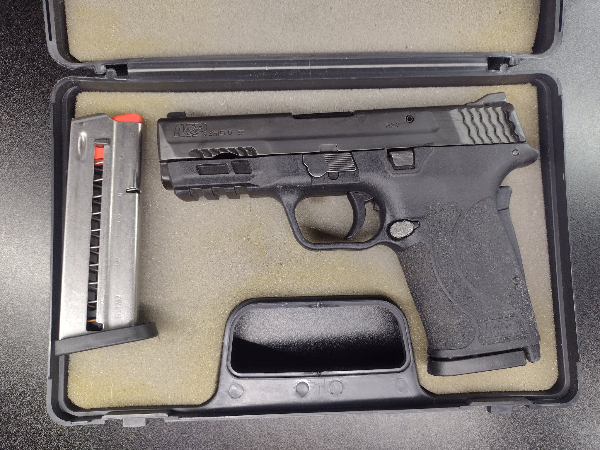 Semi Auto Smith & Wesson