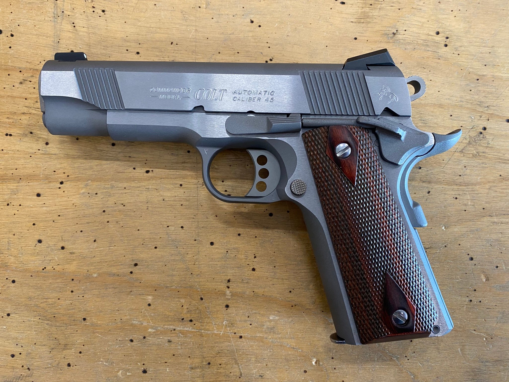 Colt 1911 Combat Commander